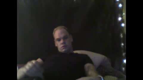 fr3akyj online show from December 19, 9:17 am