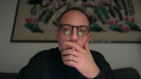 fra___ online show from December 18, 1:45 am