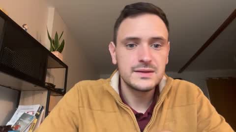 Snapshot of fraisetagada359 chatting on October 31, 8:40 am fraisetagada359 online show from October 31, 8:40 am