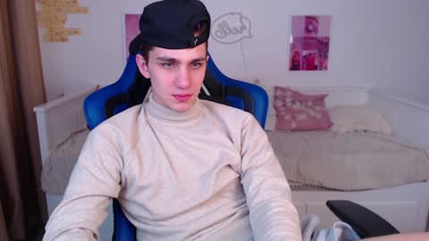 Frank online show from December 16, 3:19 am