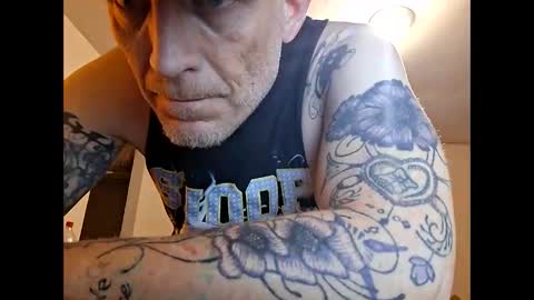 Blue eyed tatted Daddy online show from March 30, 9:21 am