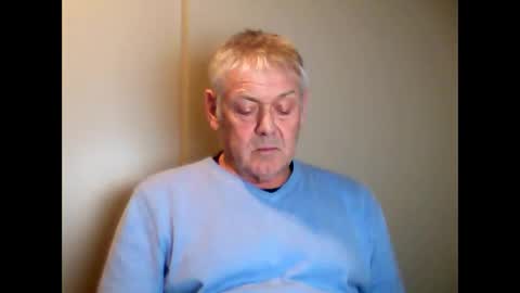 frannkboy61 online show from April 9, 6:36 pm