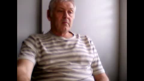 frannkboy61 online show from April 24, 5:04 pm