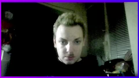 Snapshot of freak_azoid chatting on January 24, 2:07 am freak_azoid online show from January 24, 2:07 am