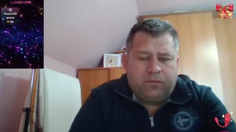 Snapshot of freeboy80180 chatting on February 3, 8:57 am freeboy80180 online show from February 3, 8:57 am