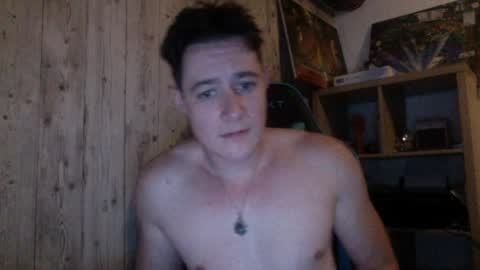 Snapshot of frenchhornybibs chatting on December 26, 11:35 pm French Horny Bibs online show from December 26, 11:35 pm