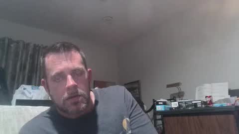 frostydhoman1221 online show from January 1, 7:41 am