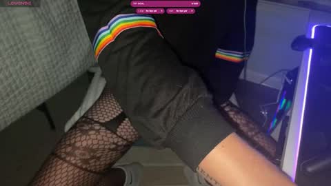 Snapshot of funboyfem chatting on October 21, 8:50 am funboyfem online show from October 21, 8:50 am