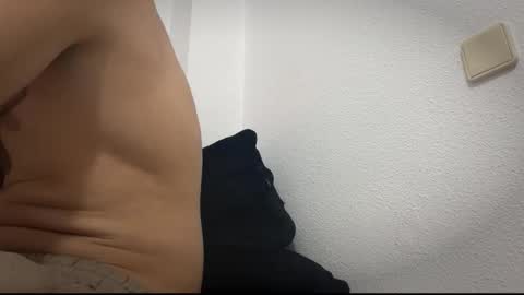 Snapshot of fxlm69 chatting on October 8, 11:09 pm fxlm69 online show from October 8, 11:09 pm