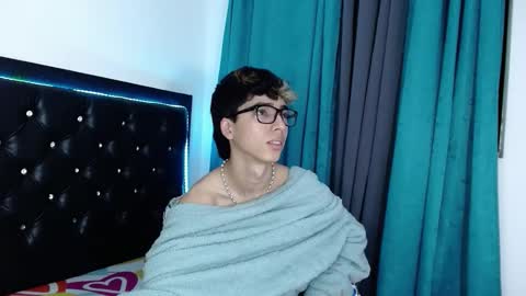 gabriel_x18 online show from March 4, 6:09 am