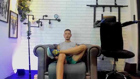 Snapshot of gabrieldraven chatting on October 20, 7:51 pm gabrieldraven online show from October 20, 7:51 pm