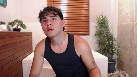 gabriell_ramirez_ online show from January 25, 4:02 am