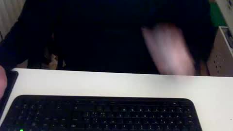 Snapshot of gagjno chatting on January 6, 3:51 pm gagjno online show from January 6, 3:51 pm