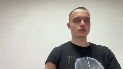 Max online show from February 6, 9:44 pm