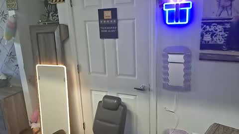 Zanecubano online show from October 11, 7:07 pm