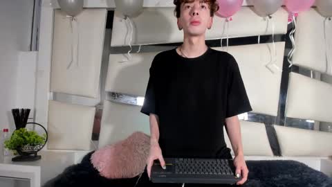 Genesis online show from November 19, 3:39 am