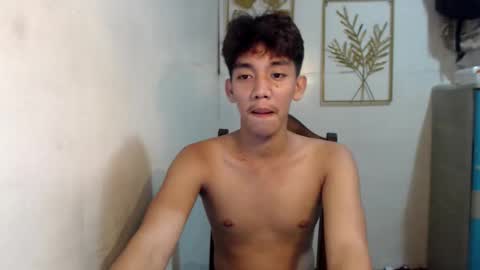 Rayl online show from November 12, 4:24 pm