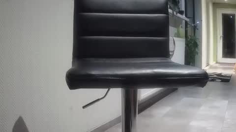 geranimo431374 online show from October 26, 4:36 am