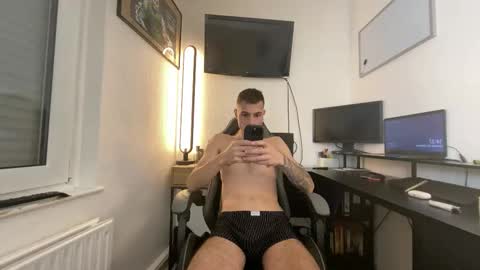 HeteroGermanbigdic77 online show from September 23, 12:37 pm