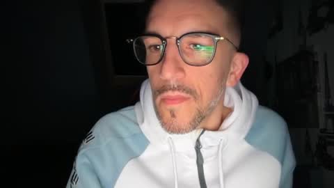 Gigi online show from April 12, 4:15 am