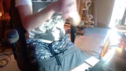 gingasnapz8inch online show from March 1, 11:04 pm