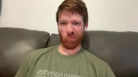 Snapshot of gingermania10 chatting on February 15, 2:26 am gingermania10 online show from February 15, 2:26 am