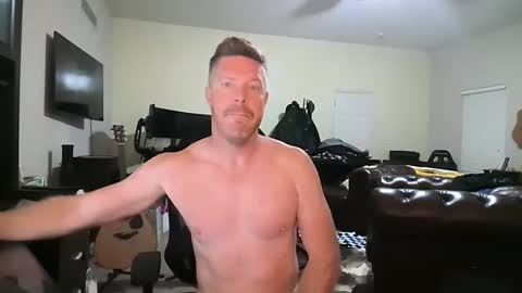 Snapshot of gingerzaddy chatting on September 11, 10:47 am gingerzaddy online show from September 11, 10:47 am