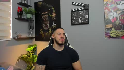Snapshot of giorgio_leone2 chatting on December 27, 7:46 pm Giorgio leone online show from December 27, 7:46 pm