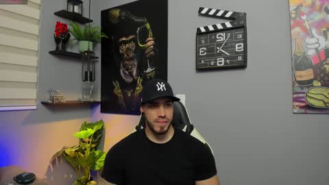 Snapshot of giorgio_leone2 chatting on January 9, 11:13 pm Giorgio leone online show from January 9, 11:13 pm