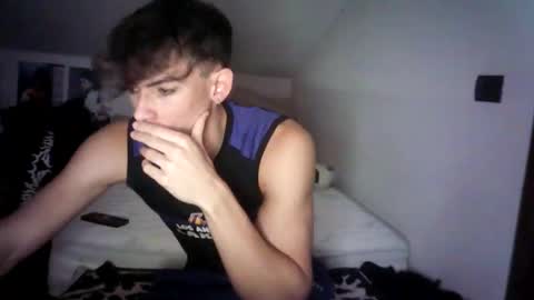 Snapshot of giovyyx chatting on February 16, 8:11 pm giovyyx online show from February 16, 8:11 pm