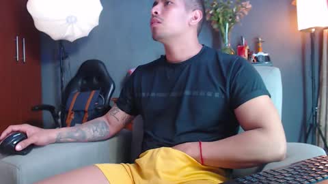 piggy boy online show from November 11, 11:32 pm