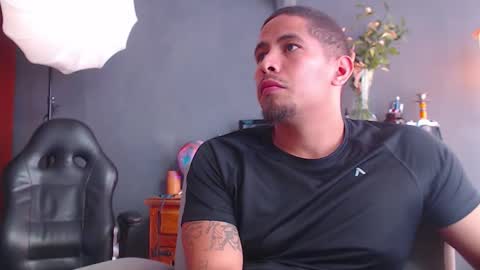 piggy boy online show from September 29, 8:16 pm