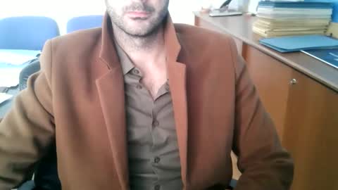 giuseppevai1 online show from October 24, 10:39 am