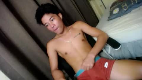 Snapshot of glenndou_daxs chatting on October 17, 12:09 pm glenndou_daxs online show from October 17, 12:09 pm