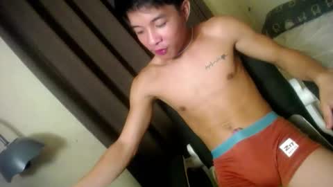 Snapshot of glenndou_daxs chatting on September 23, 6:46 am glenndou_daxs online show from September 23, 6:46 am