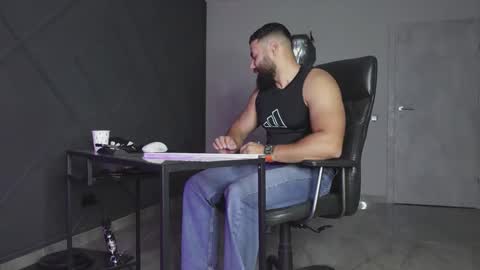 Matthew .. for short call me Matt online show from November 12, 4:18 am