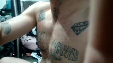 Snapshot of gmoney2313 chatting on October 19, 8:50 am gmoney2313 online show from October 19, 8:50 am