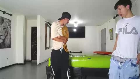 THOMAS AND DAMIAND online show from March 26, 8:24 pm