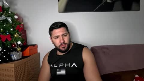 gold_alpha_boy online show from December 22, 5:32 pm