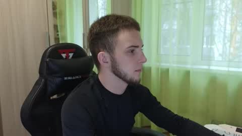 Golden boyyy21 online show from December 3, 8:20 am