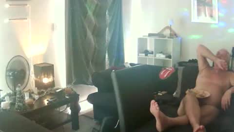 goldyguy011 online show from February 3, 2:53 am