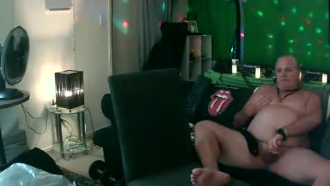 goldyguy011 online show from January 6, 6:31 pm