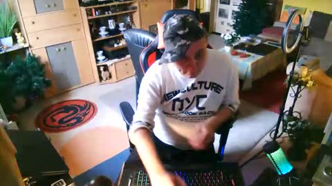 google5001 online show from March 16, 11:47 am