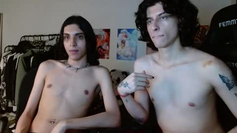 Snapshot of gowther__ chatting on December 23, 8:44 am angelito tu novio online show from December 23, 8:44 am
