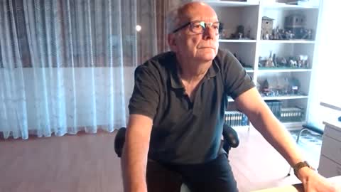 grandpach online show from April 3, 11:40 am