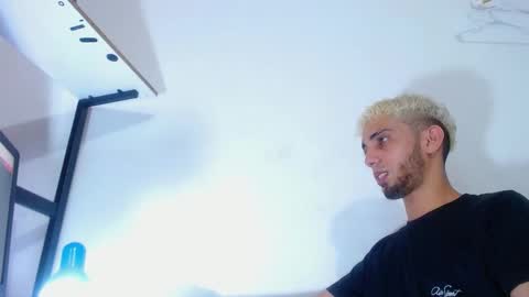 Snapshot of gregory_hardxx chatting on September 23, 12:43 am GREGORY online show from September 23, 12:43 am