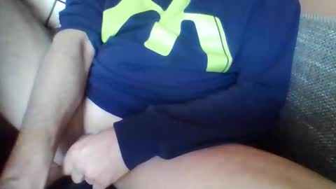 Snapshot of grim8512 chatting on October 15, 10:12 am grim8512 online show from October 15, 10:12 am
