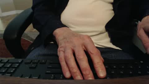 griz01 online show from September 18, 3:47 pm