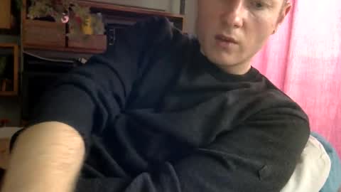 gruendamien online show from November 3, 1:35 pm