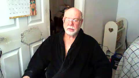 Snapshot of gtnolder60 chatting on February 20, 12:15 pm Gary online show from February 20, 12:15 pm